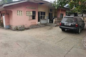 Parcelle sur petit blvd Lumumba Limete 27 sur 40m 1.100.000